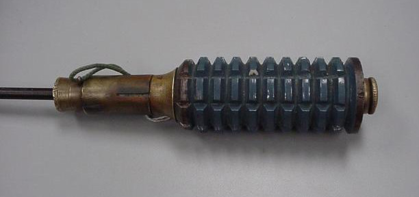 gren1.jpg (34031 bytes)